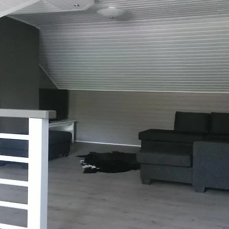 Pensión Metsaeniityn Tuvat